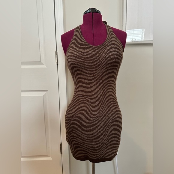 Brown Zebra Pattern Sleeveless Dress - Picture 2 of 9